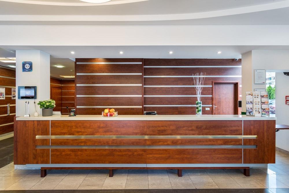 Qubus Hotel 3*