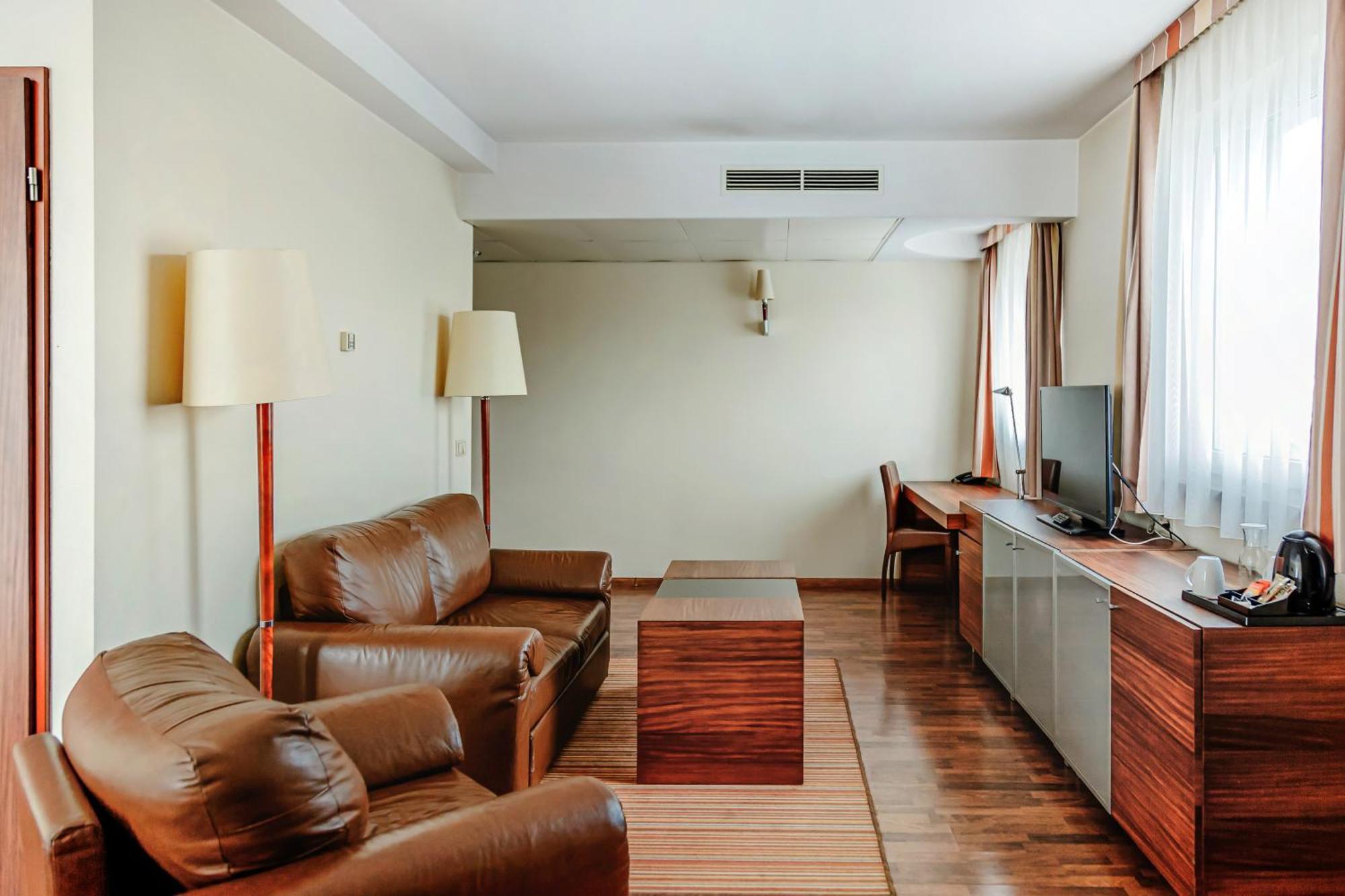 Qubus Hotel 3*