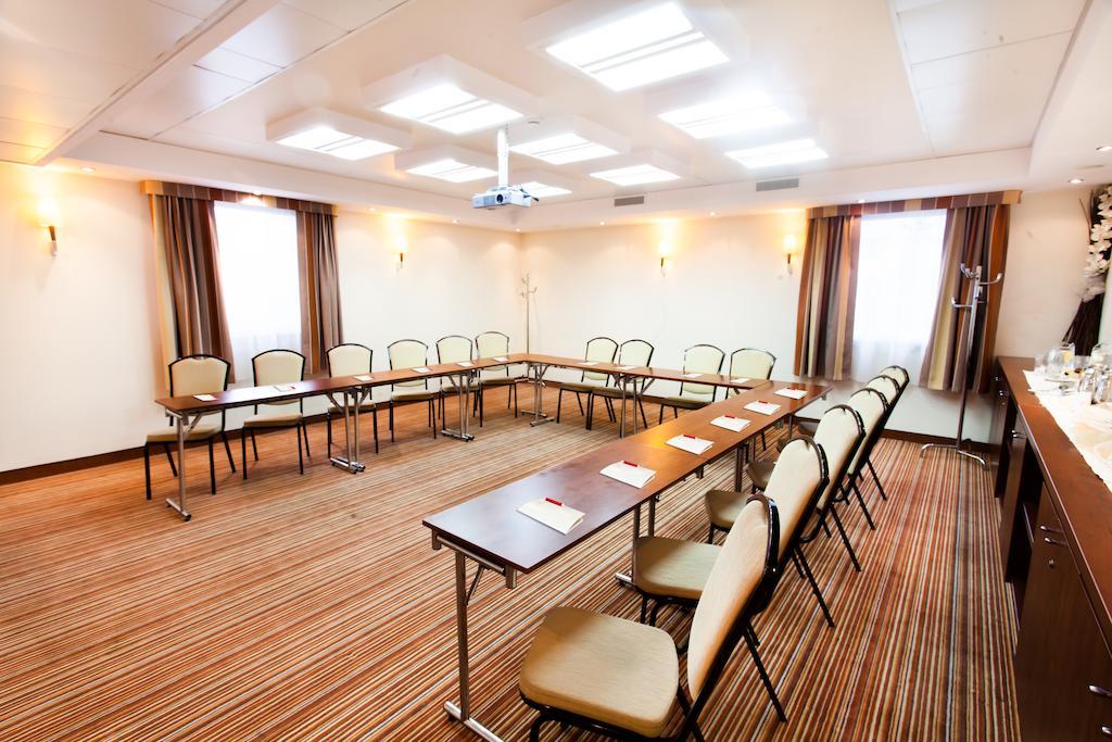 Qubus Hotel 3*